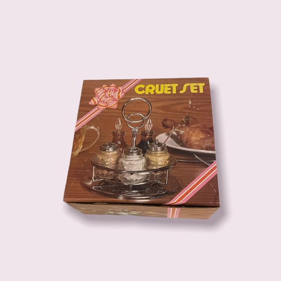 Cruet Set - Picture 1 of 2